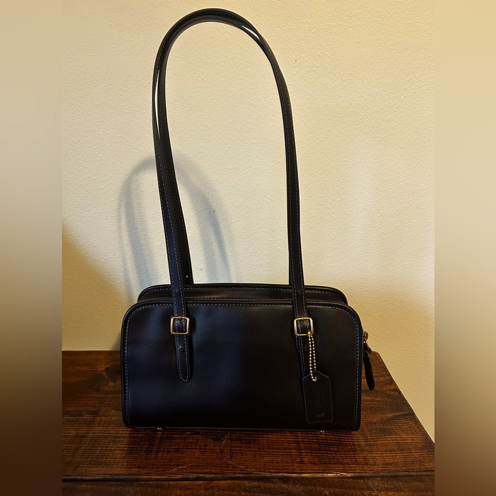 Coach swing zip bag